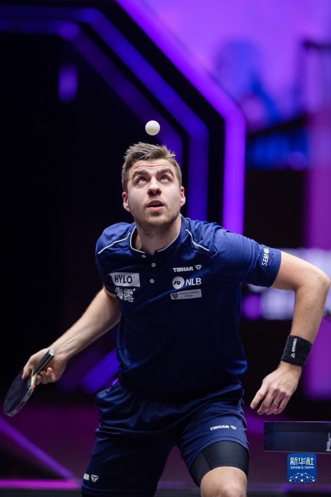 仅为他自己 仅为他自己